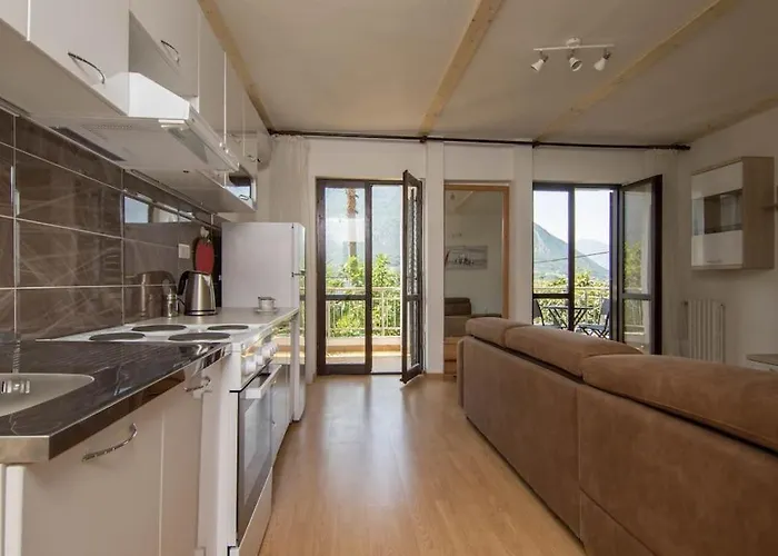 Seaside Apartment Regata, Only 15 Meters From Sea